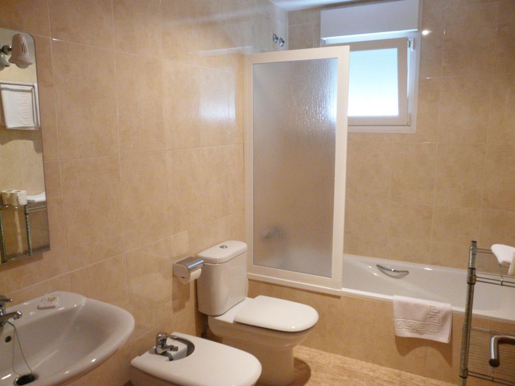 Apart Hotels Mar Blava Cubelles Rum bild